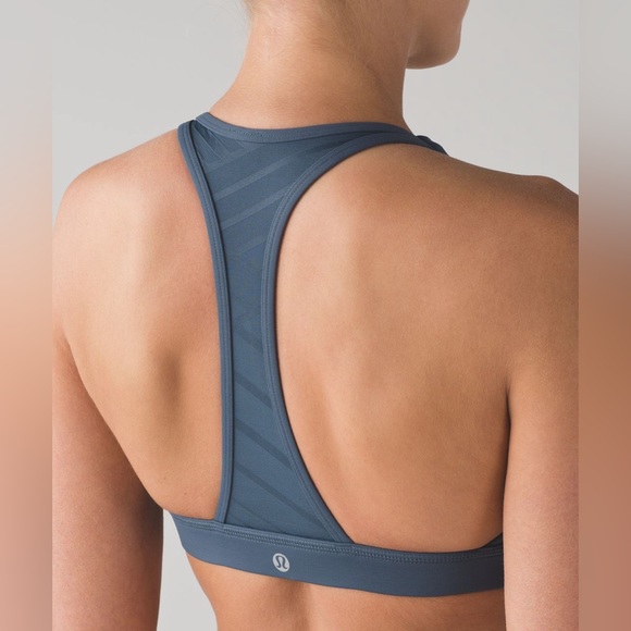 🔥Lululemon Hot Like Agni Bra in Astro Blue, Size 4 - Picture 2 of 8